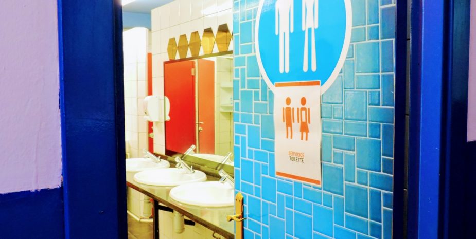Clean bathrooms Clean bathrooms